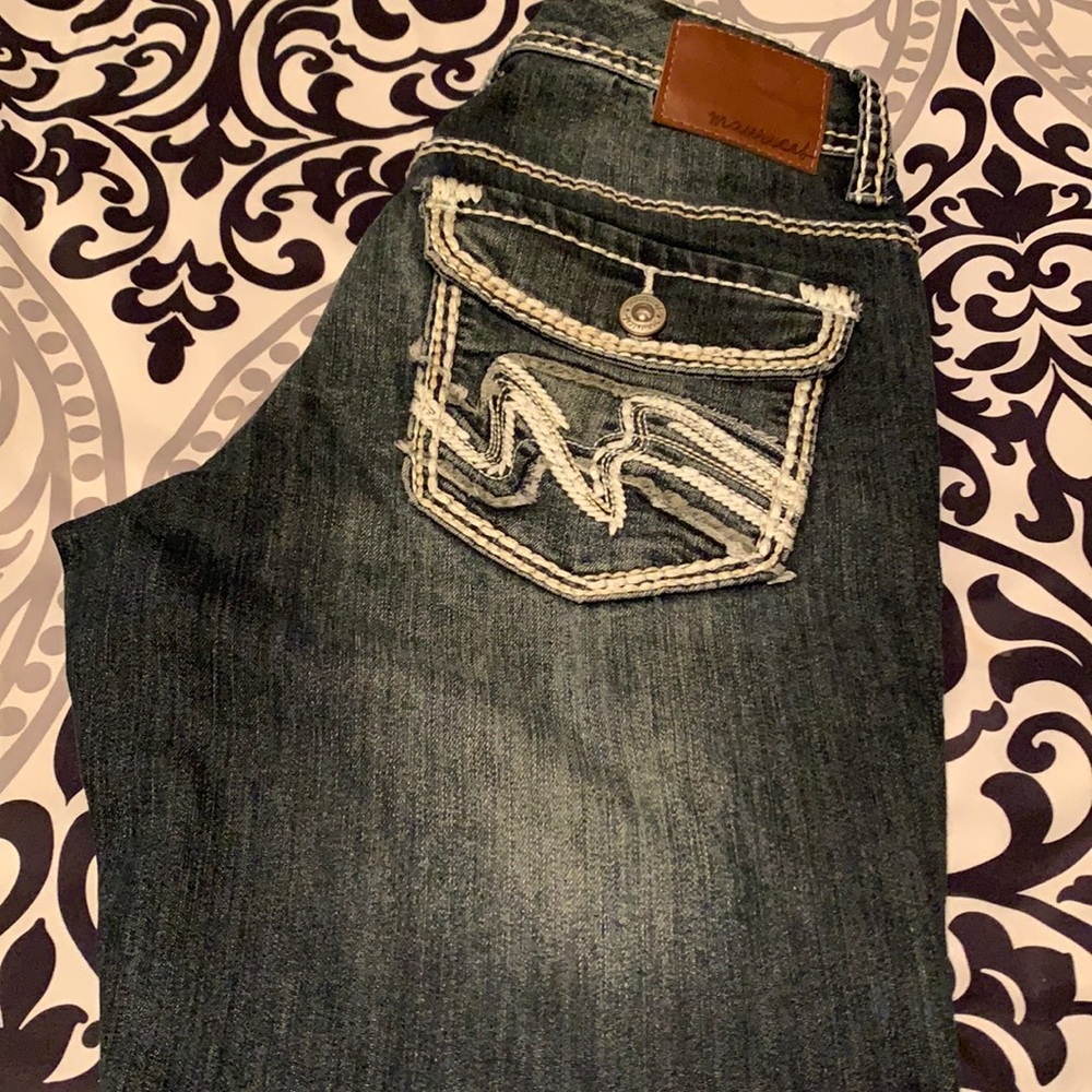 Maurice’s jeans slightly flared sz 3/4 great condition